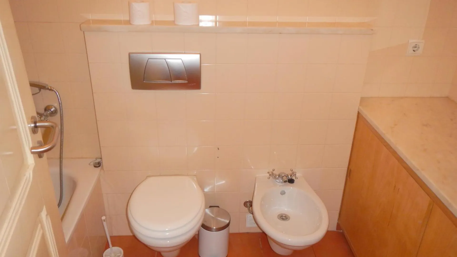 *** Guest house Estrela Charming Rooms Lisbon Portugal