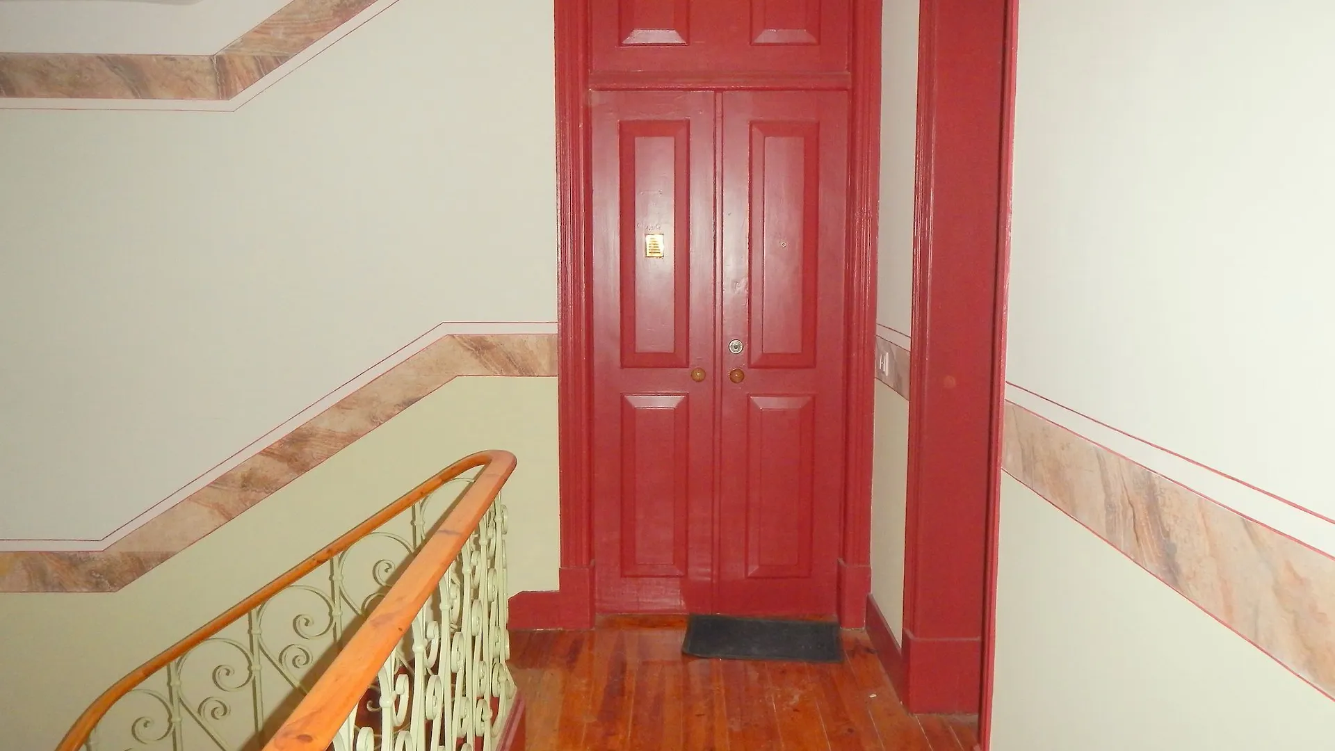 Estrela Charming Rooms Lisbon 3*,  Portugal